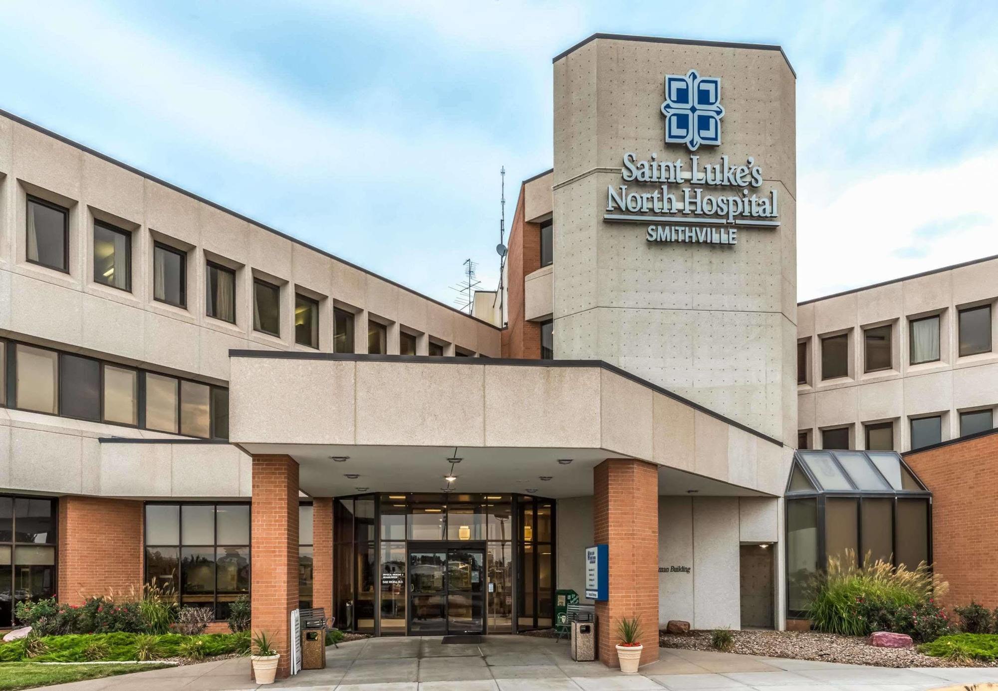 Super 8 By Wyndham Smithville Lake Exterior photo